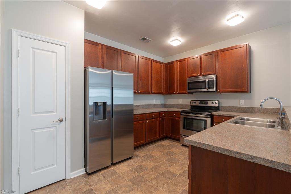 4332 Hillingdon BND 104