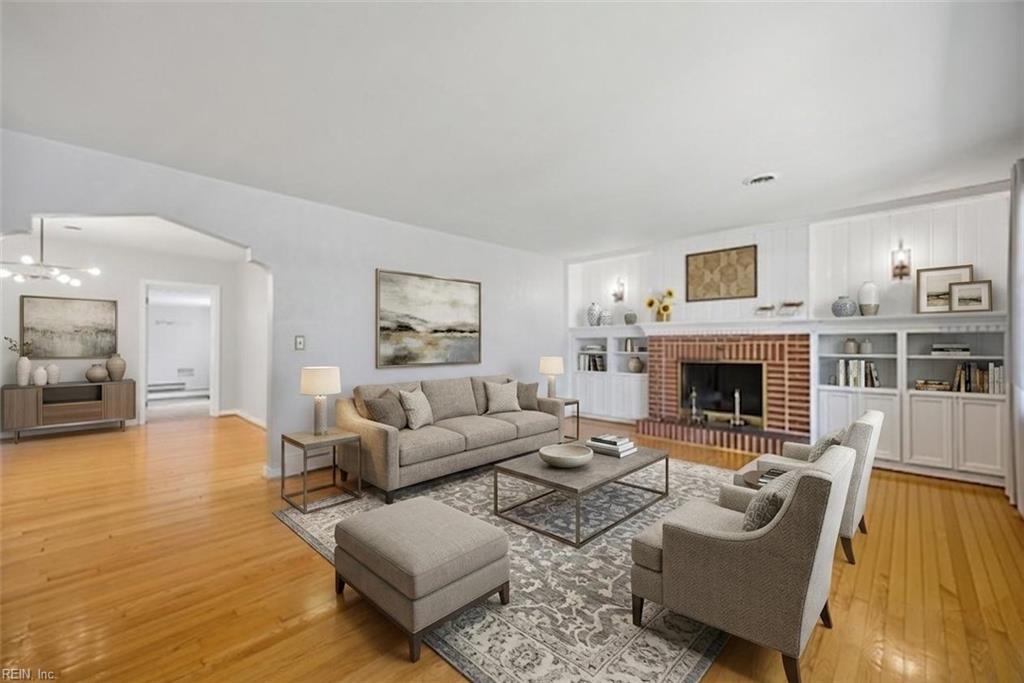 1331 Augusta AVE