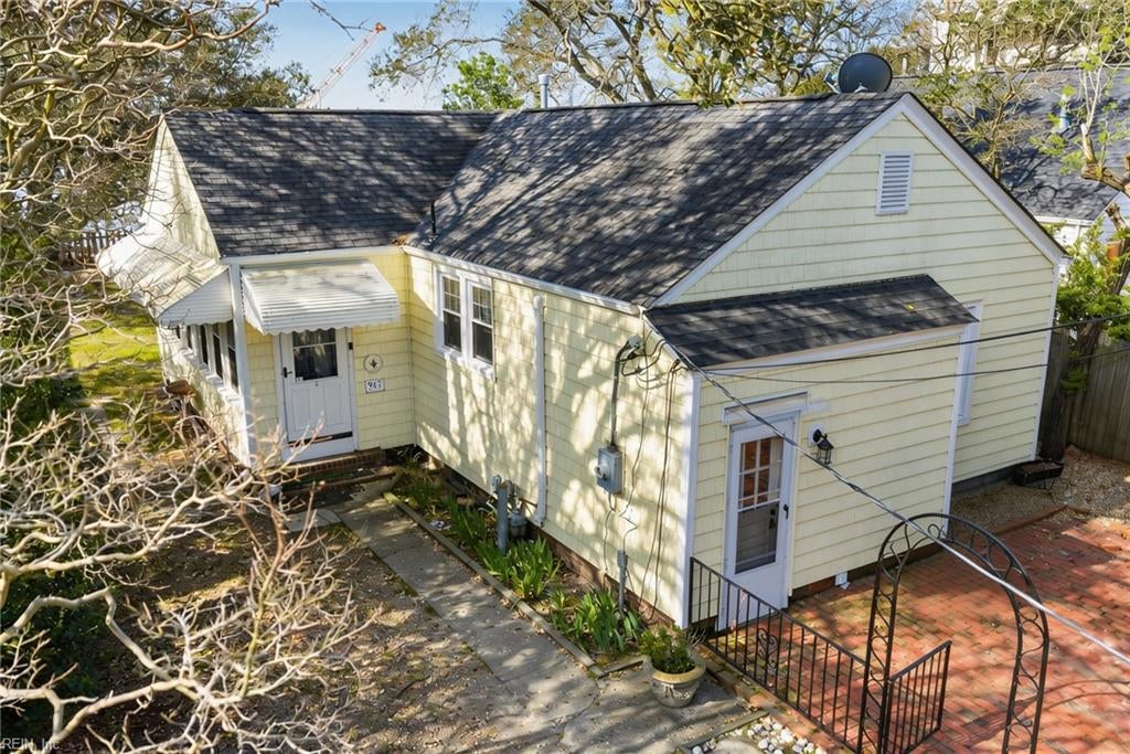937 Little Bay AVE