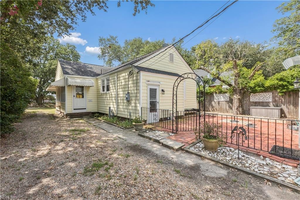 937 Little Bay AVE