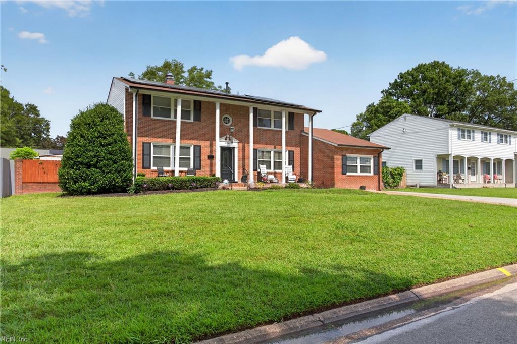 5328 Sir Barton DR