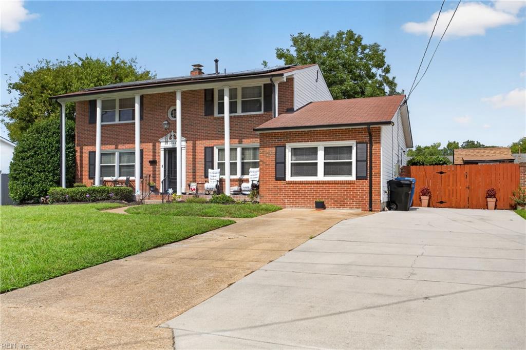 5328 Sir Barton DR