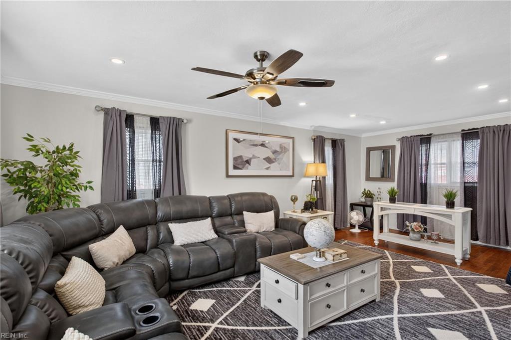 5328 Sir Barton DR