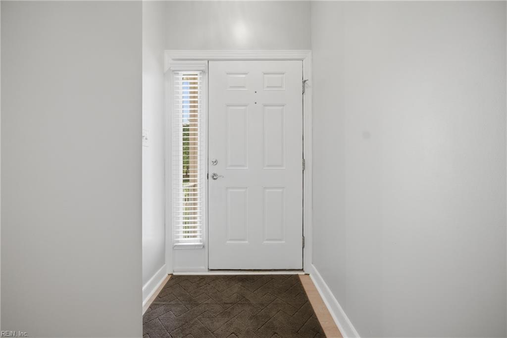 464 River Arch DR