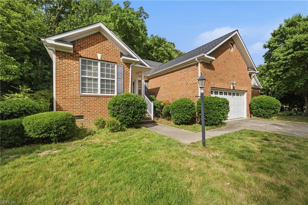 464 River Arch DR