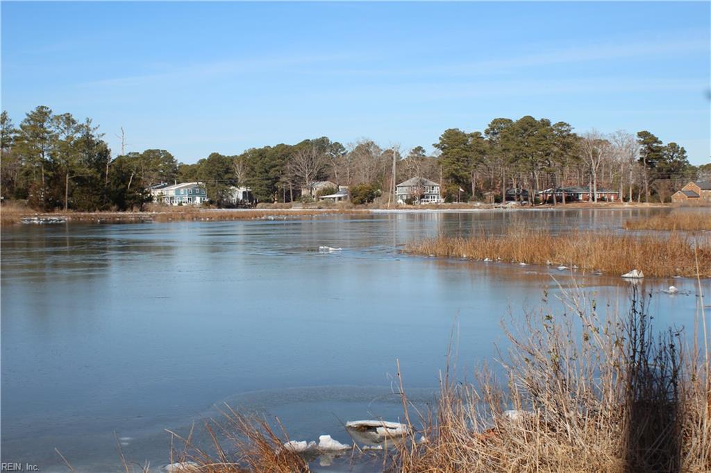 .51+AC Waterfront DR