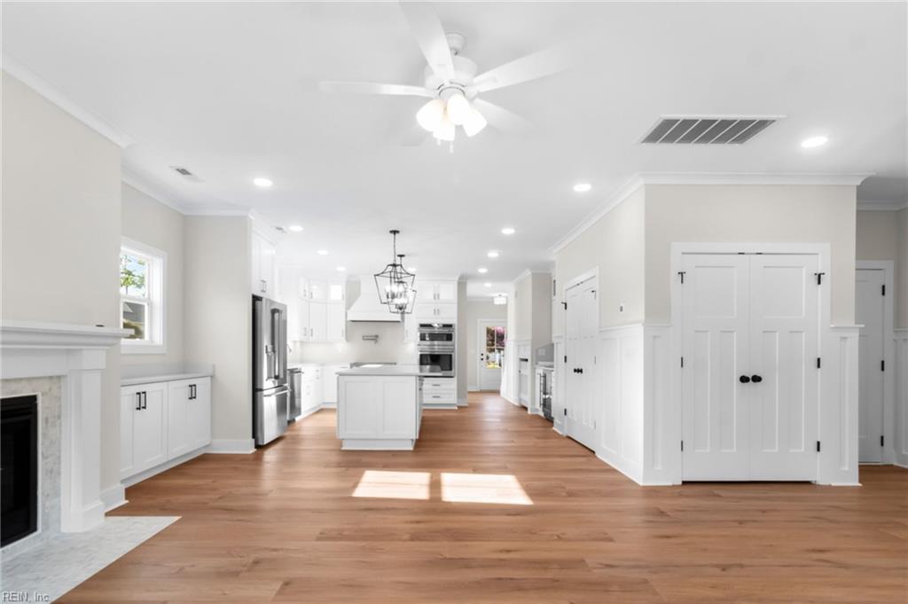 1837 Karen LN