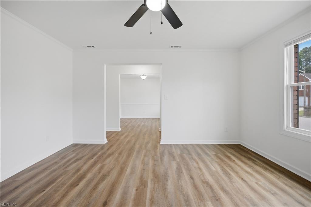 936 Thompson WAY