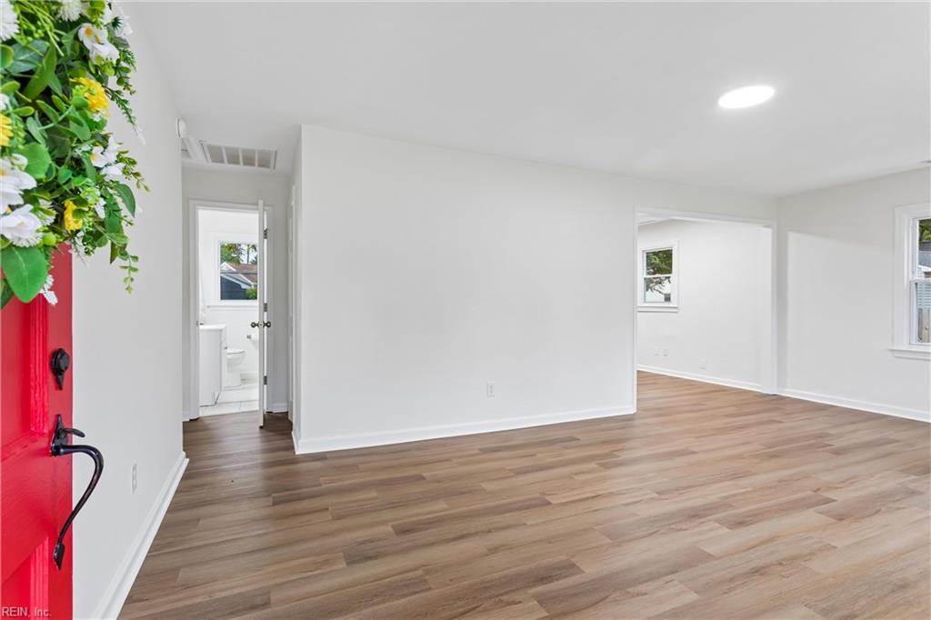23 Laurel DR