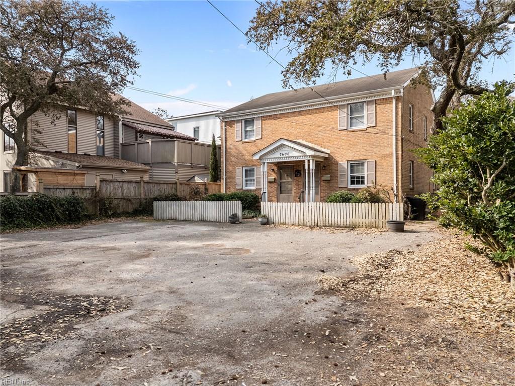 7606 Atlantic AVE