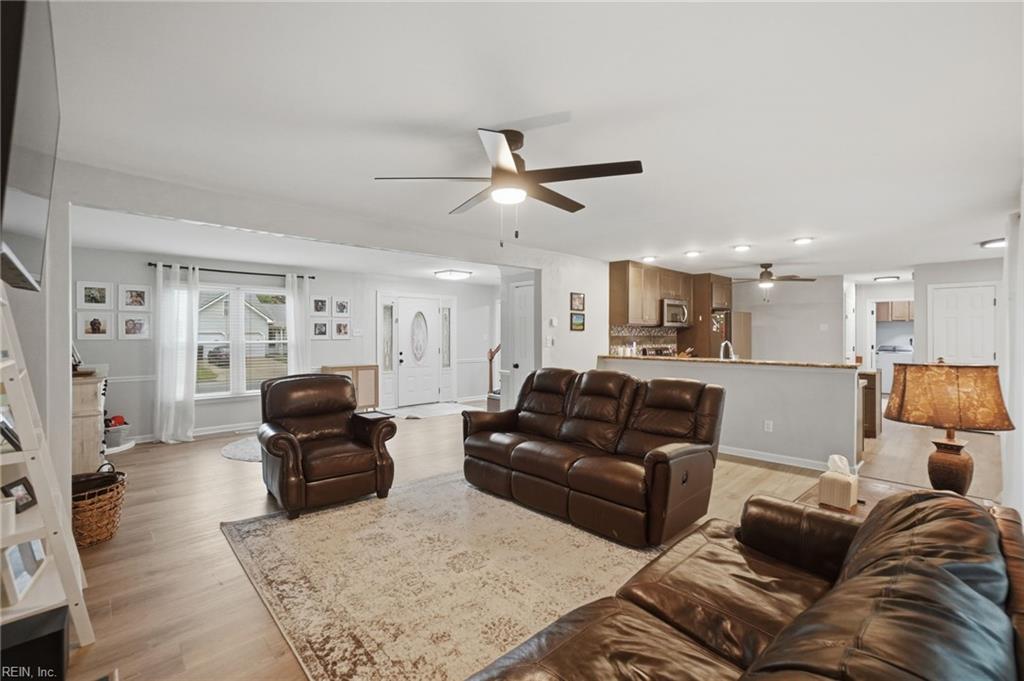 936 Saddleback Trail RD