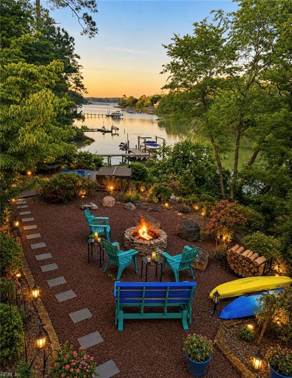 1360 Little Neck RD