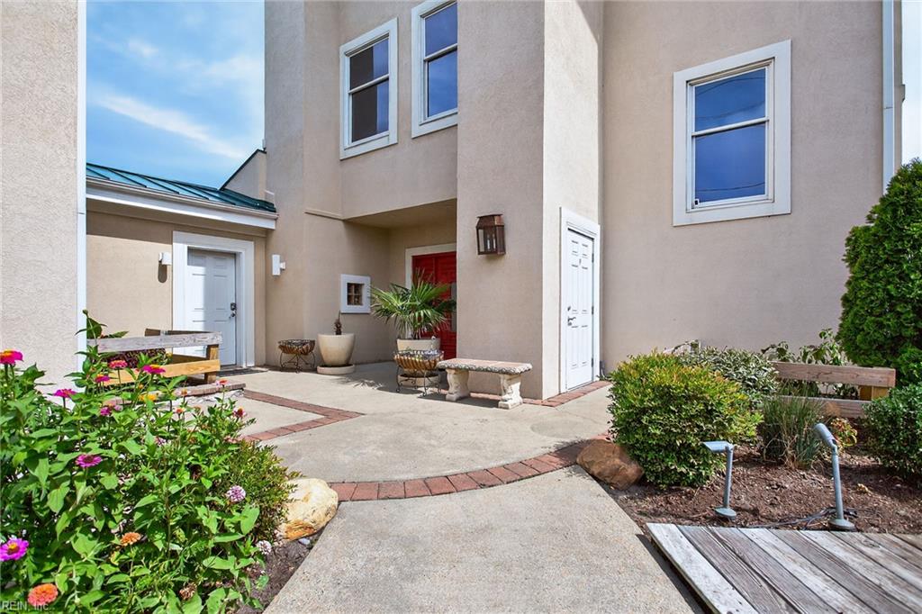 504 W Ocean View AVE