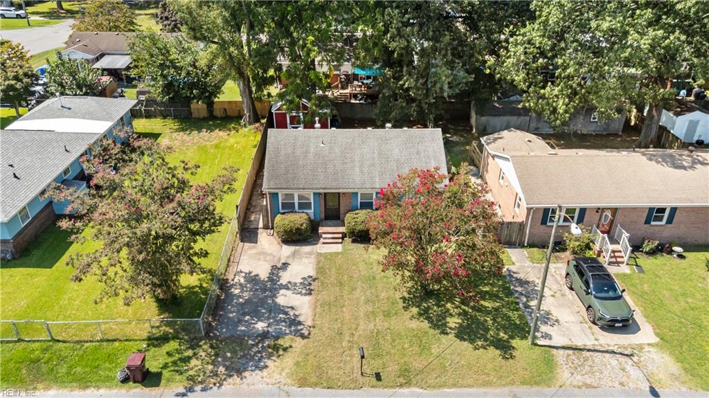 2135 English AVE