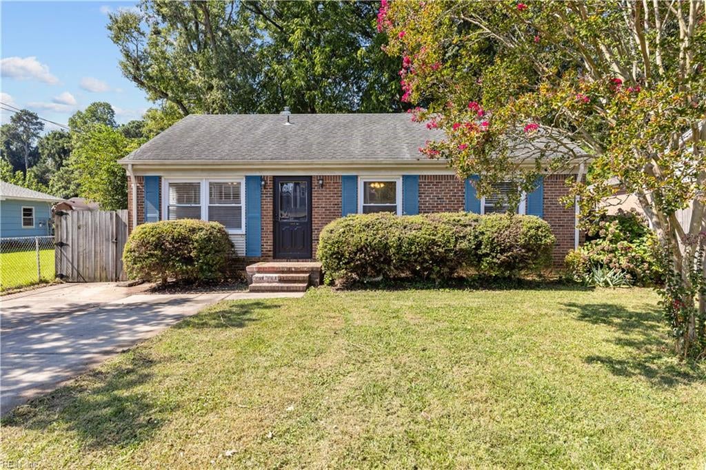 2135 English AVE