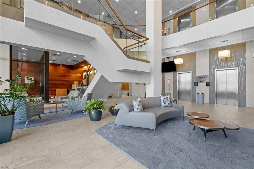 4004 Atlantic Ave., Unit 905 AVE