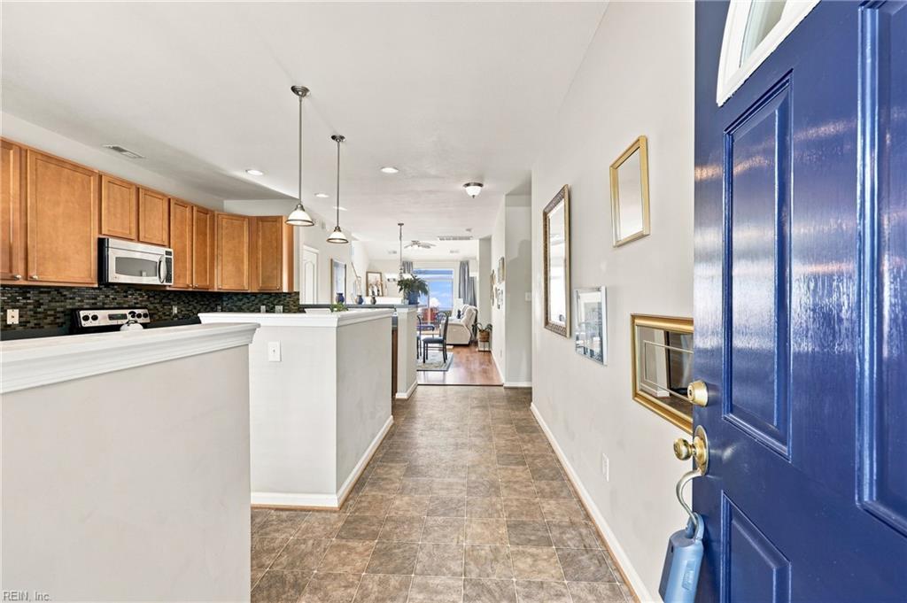 848 Devereaux DR
