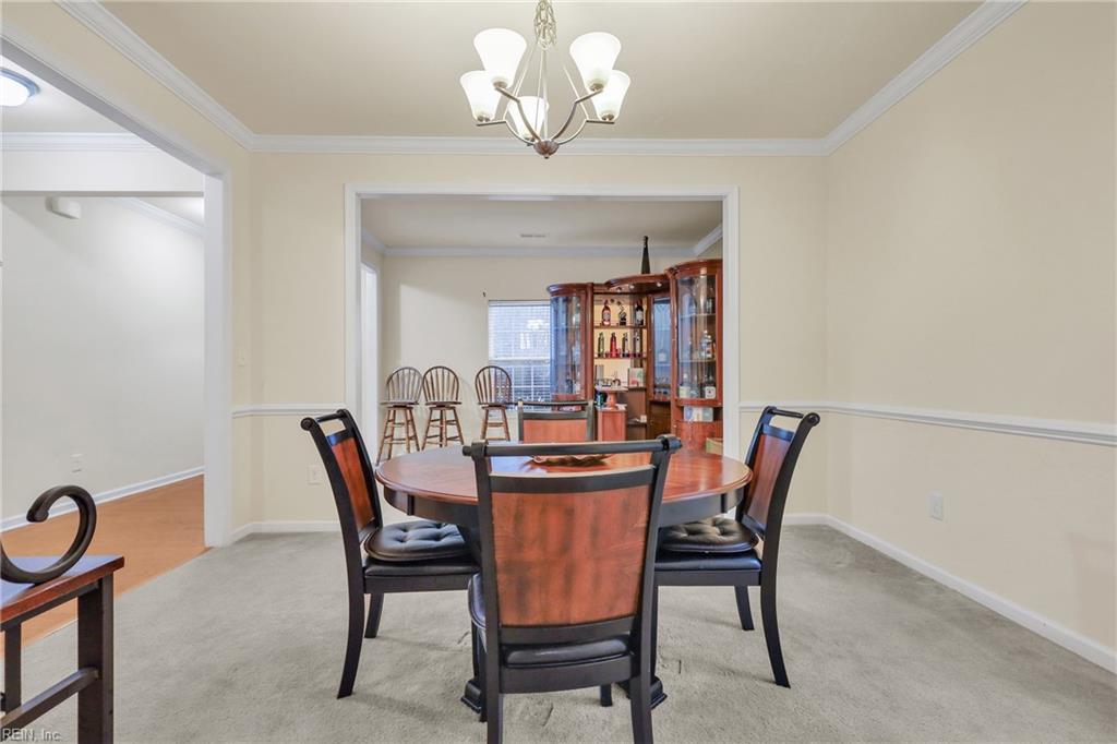 589 Leonard LN