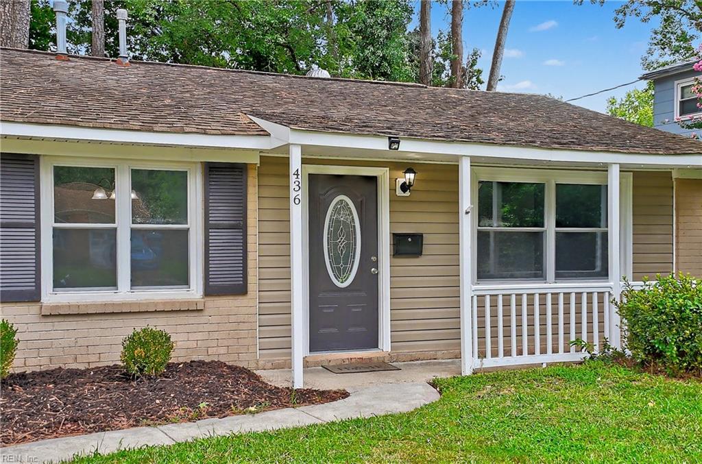 436 Dauphin LN