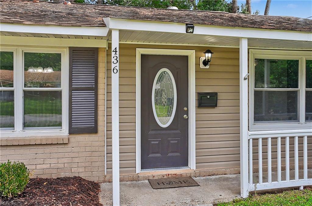 436 Dauphin LN