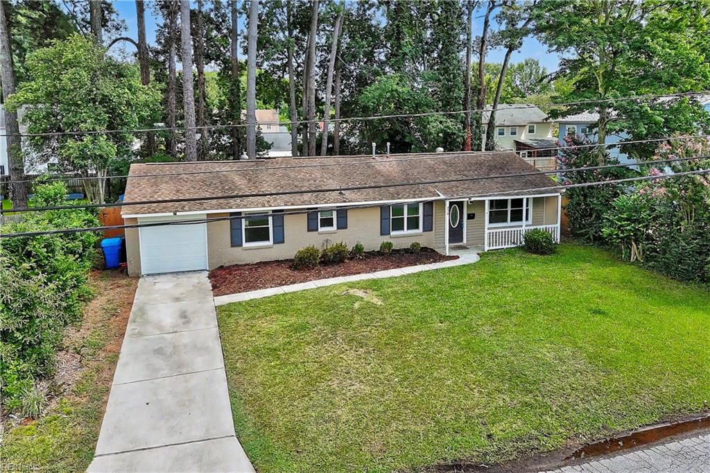 436 Dauphin LN