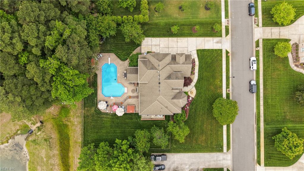 521 Thistley LN