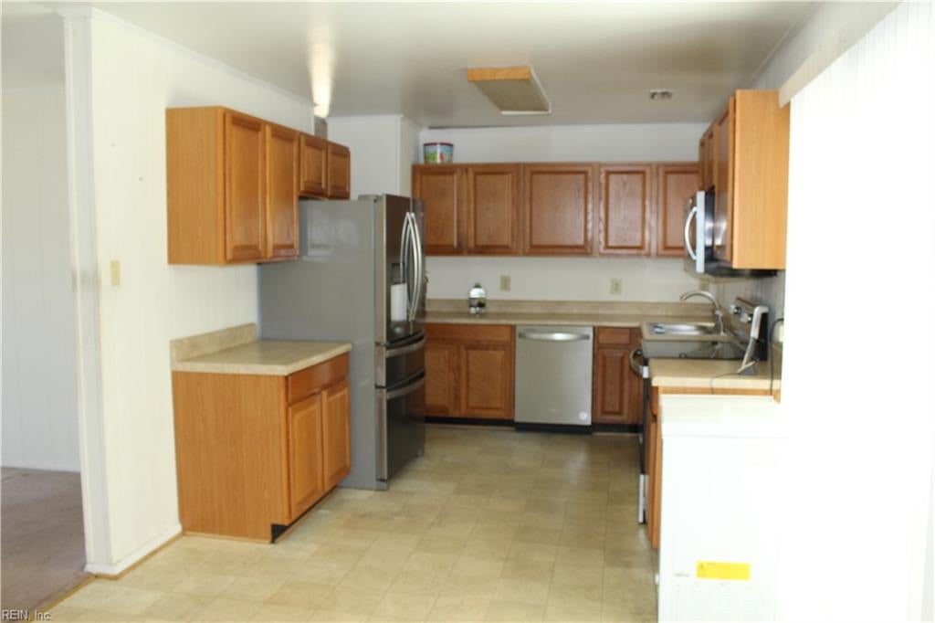 1503 Addison RD