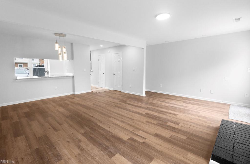 1383 Battleford DR