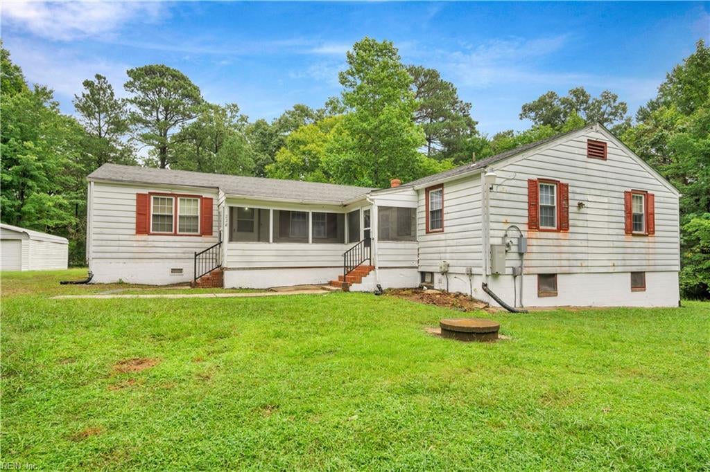 228 Oaktree RD