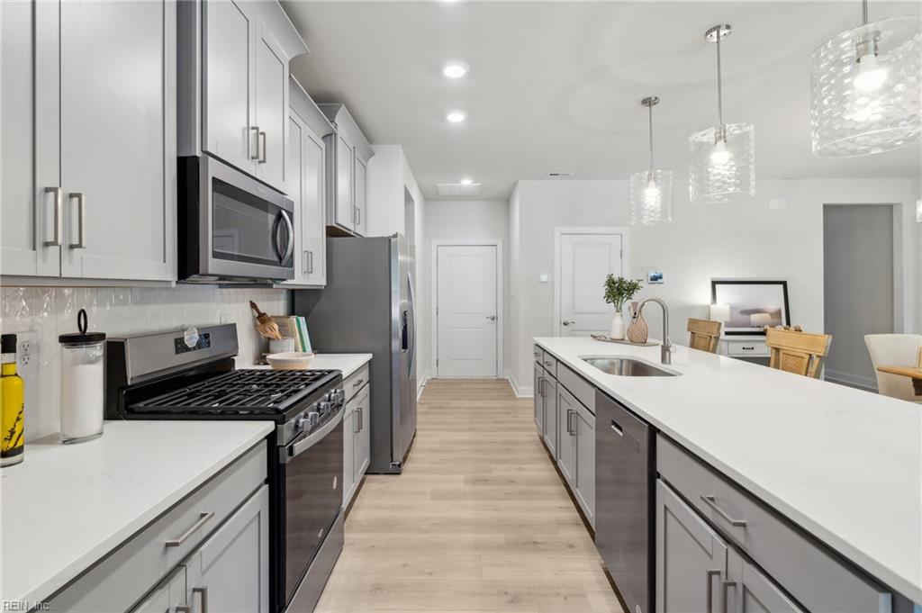 1316 Treviso Bay