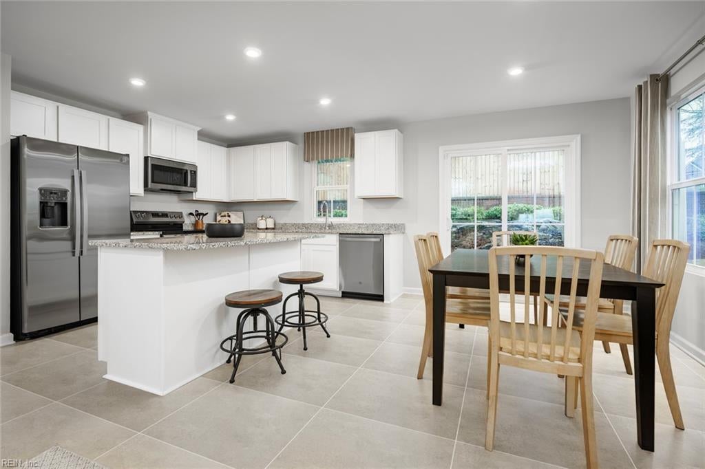 100 Summit Grove TER