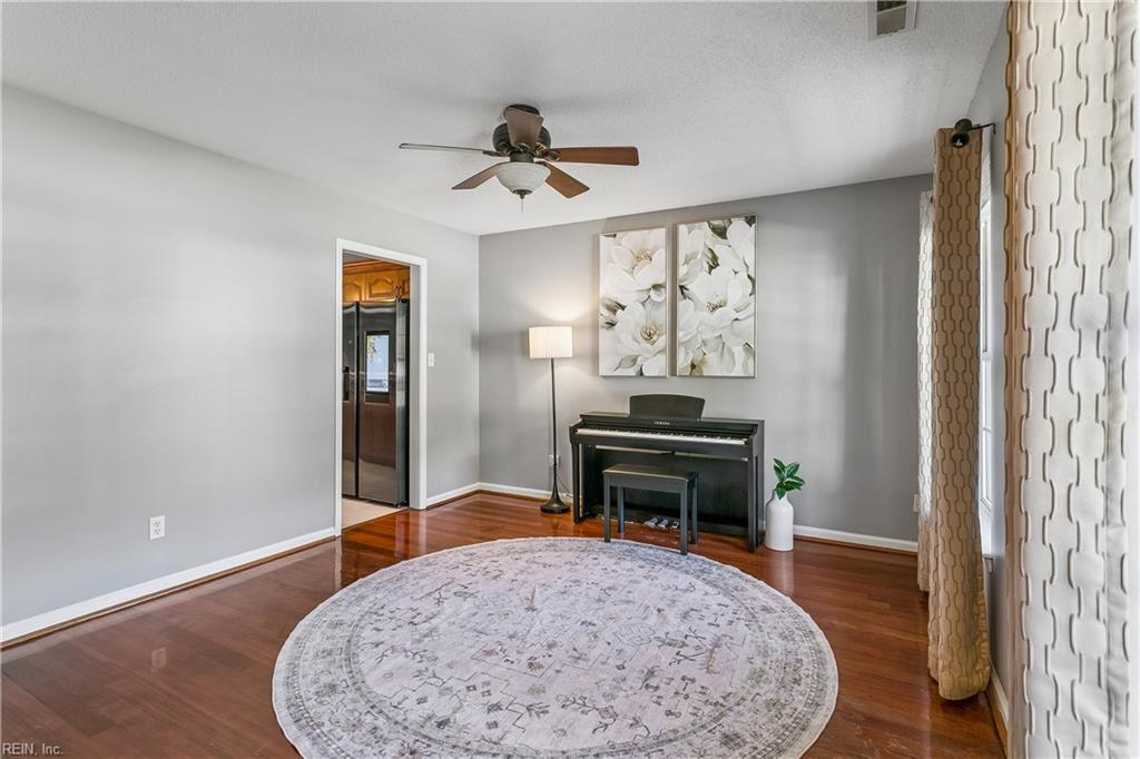 28 Gallaer CT