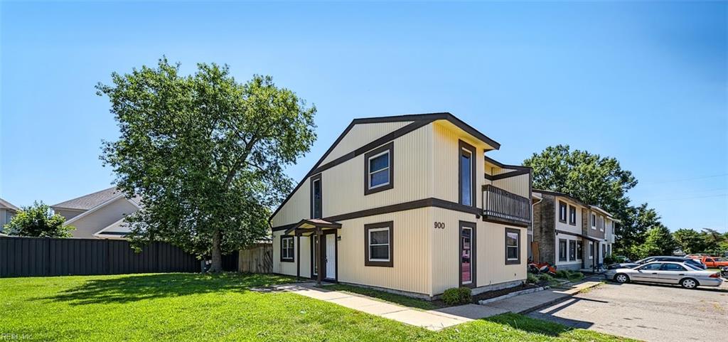900 Maplehurst CT