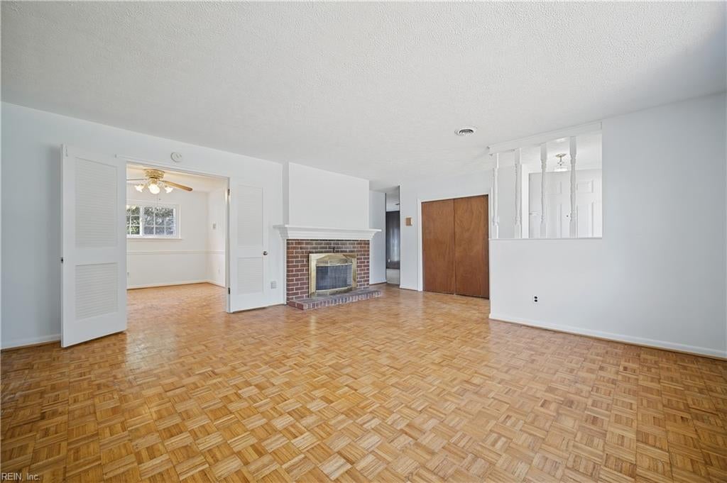 3625 Van Buren DR