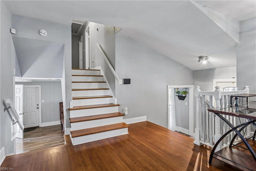 33 Green CT
