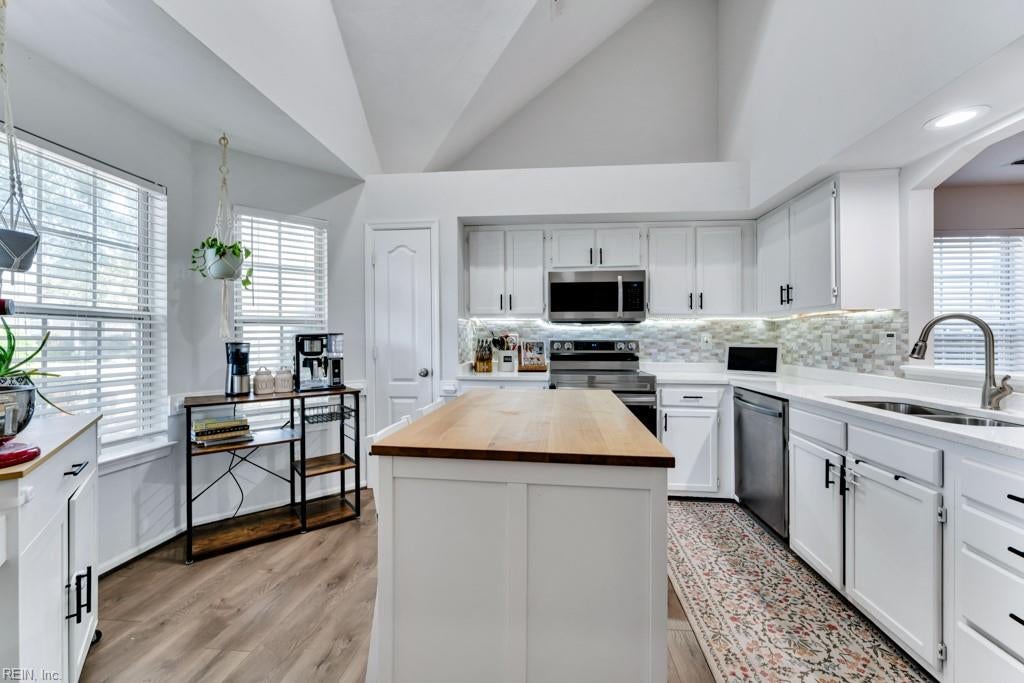 8 Creekside CT