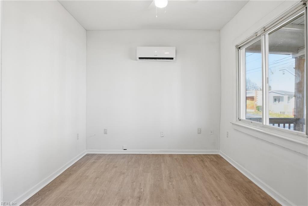 963 Saint Julian AVE