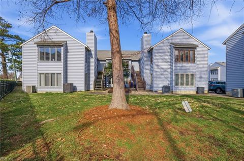 652 Pinewood DR Virginia Beach VA 23451