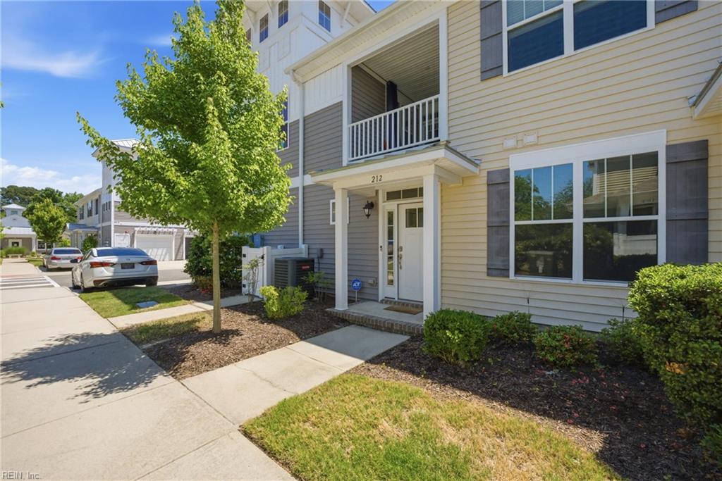 212 Fishers CT