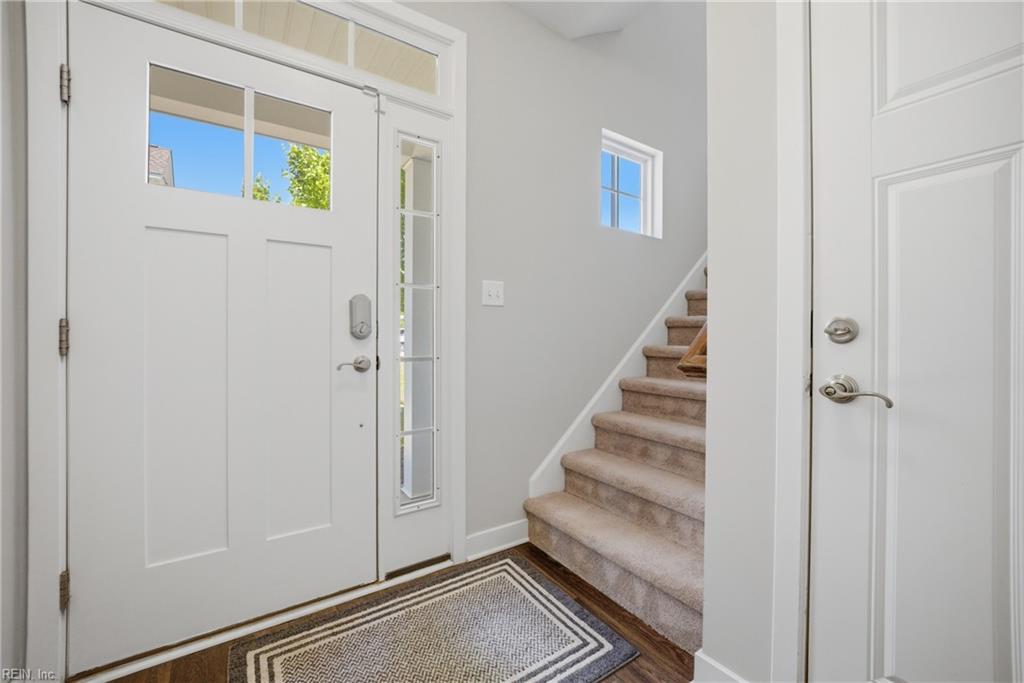 212 Fishers CT