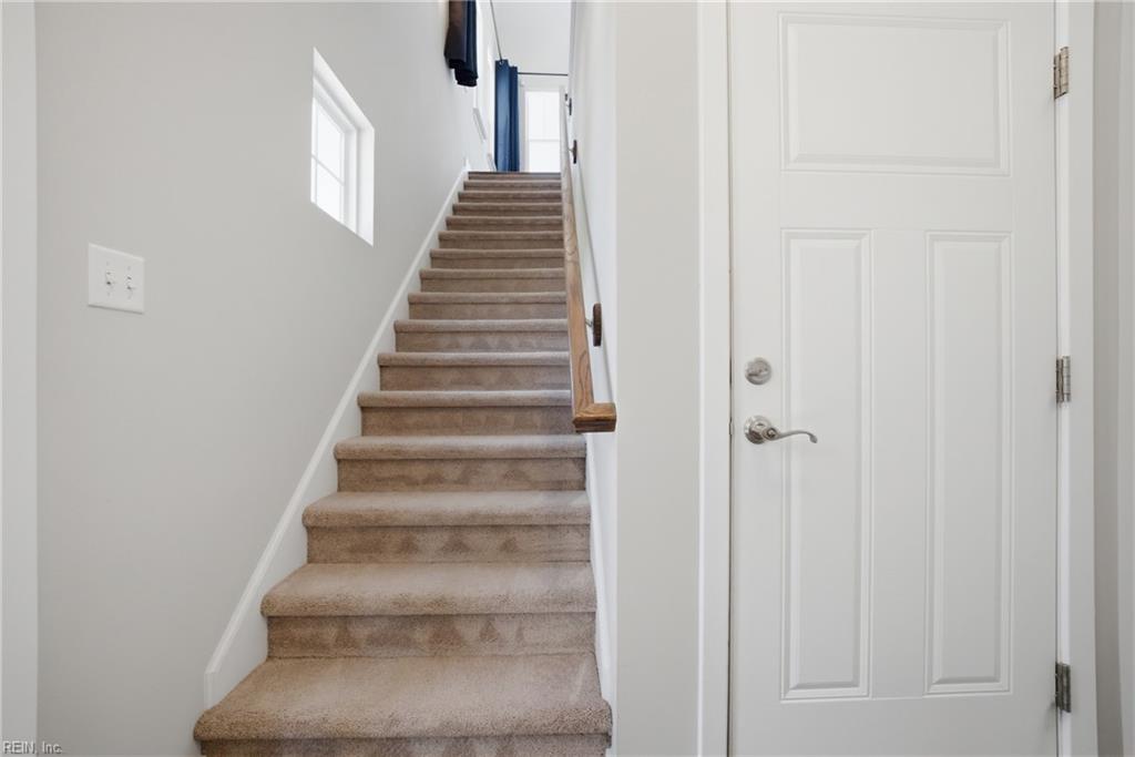 212 Fishers CT