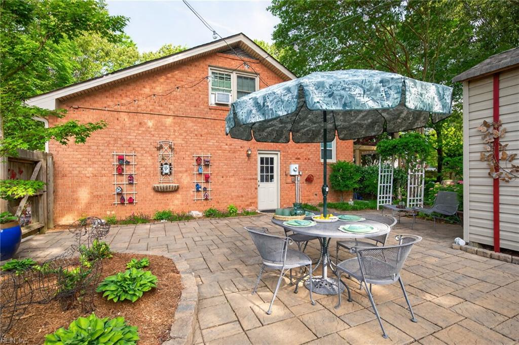 2000 Bay Breeze CT