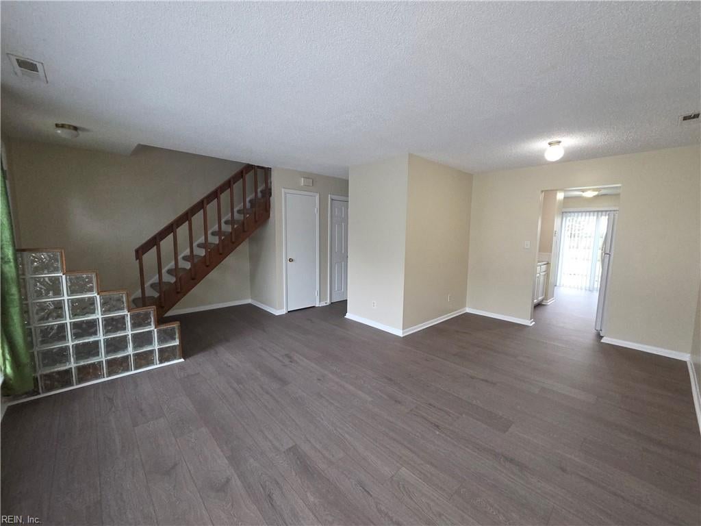 3609 Chase CT