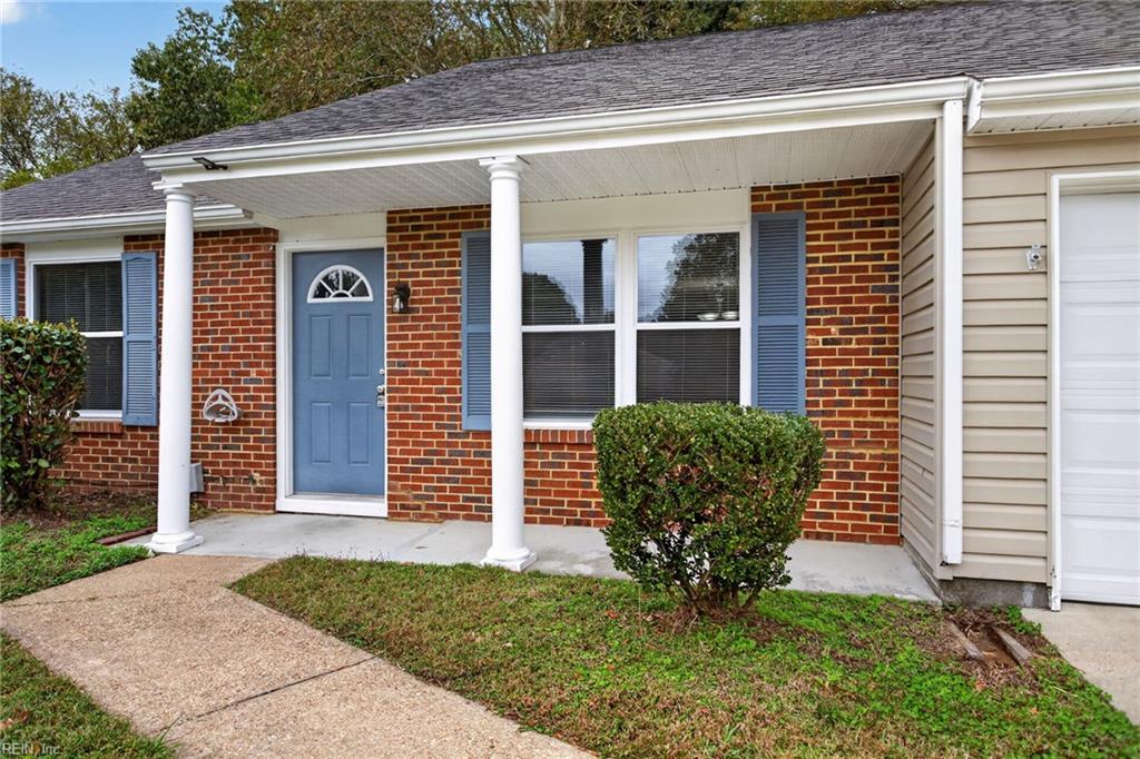 221 Anne DR