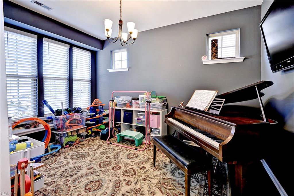 3659 Lavender LN