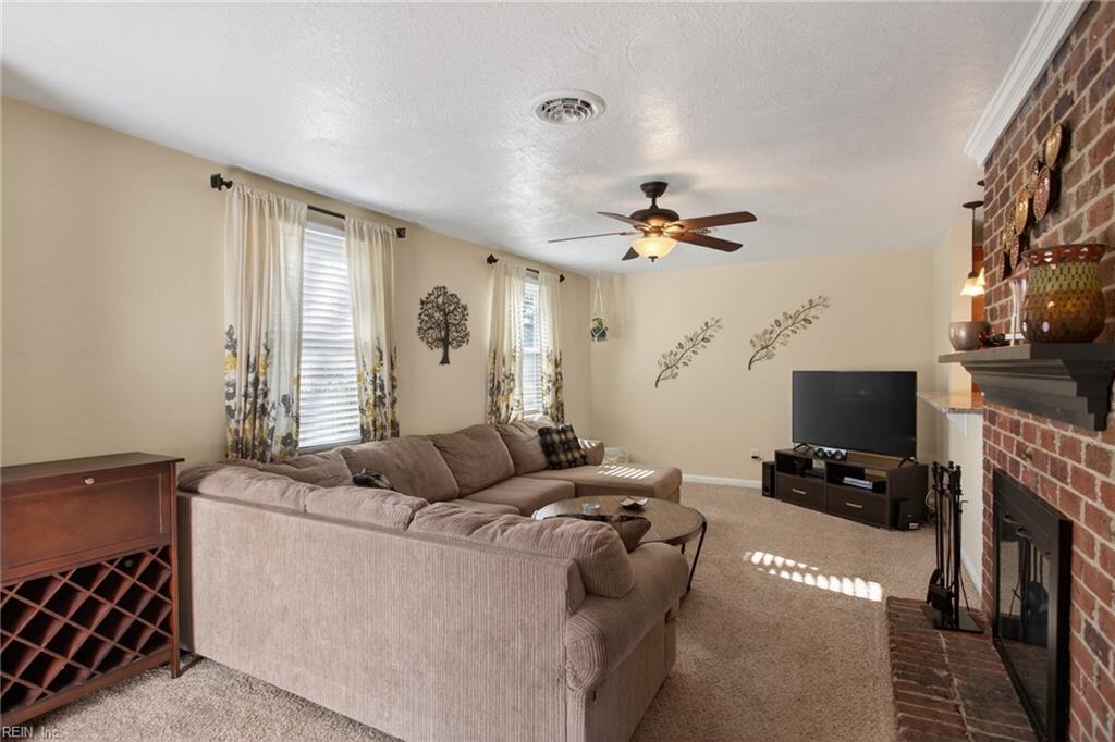 3844 Windsor Gate RD