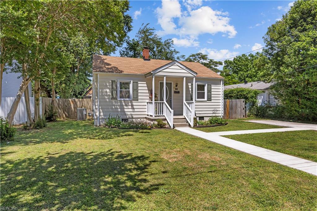 236 Woodview AVE