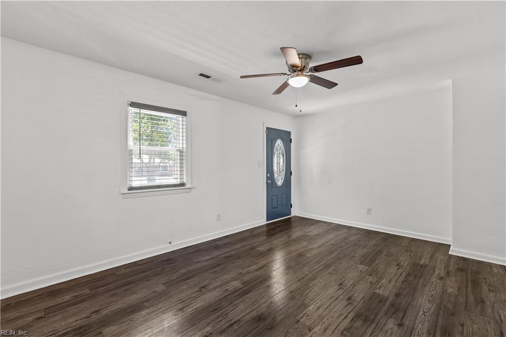 236 Woodview AVE