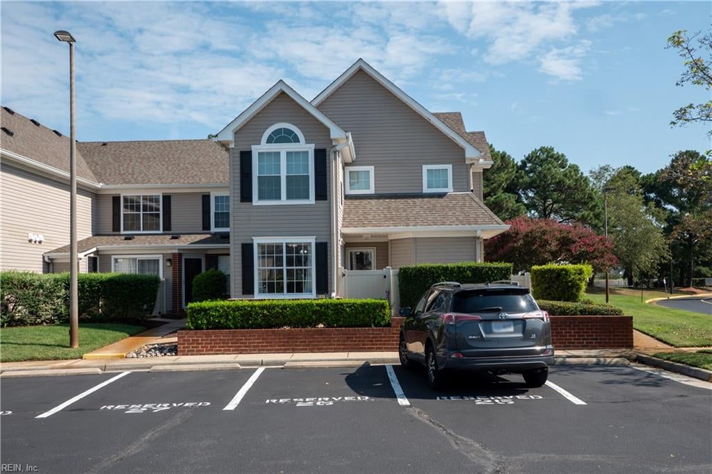 3861 Lasalle DR 101