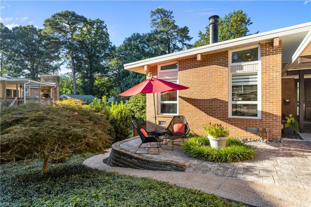 8 Rollingwood PL